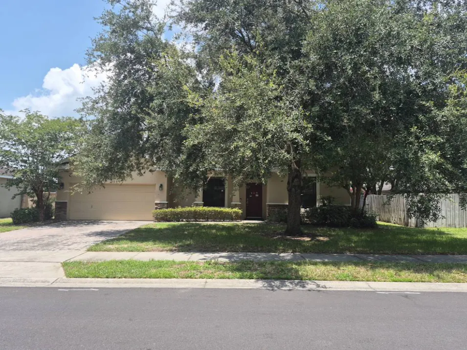 408 Country View Cir Deland, FL 32720, Volusia County