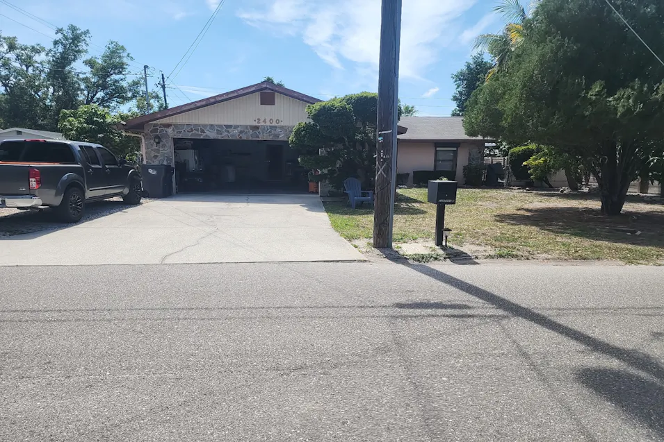 2400 3rd St E Bradenton, FL 34208, Manatee County
