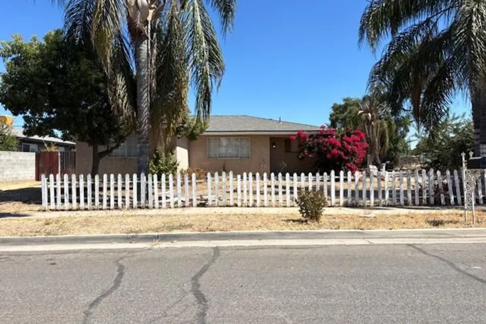 1312 North Sonora Lane Fresno, CA 93722, Fresno County