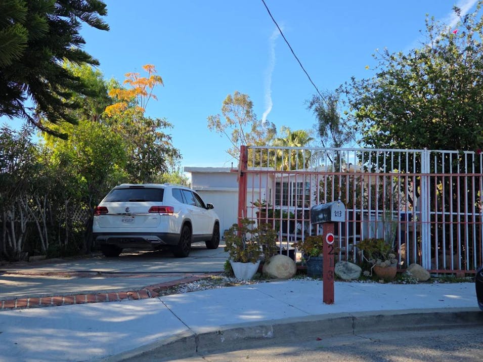 213 Houston Drive Thousand Oaks, CA 91360, Ventura County