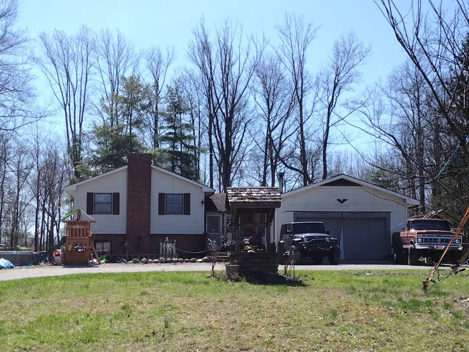 10087 West 300 South Medora, IN 47260, Jackson County