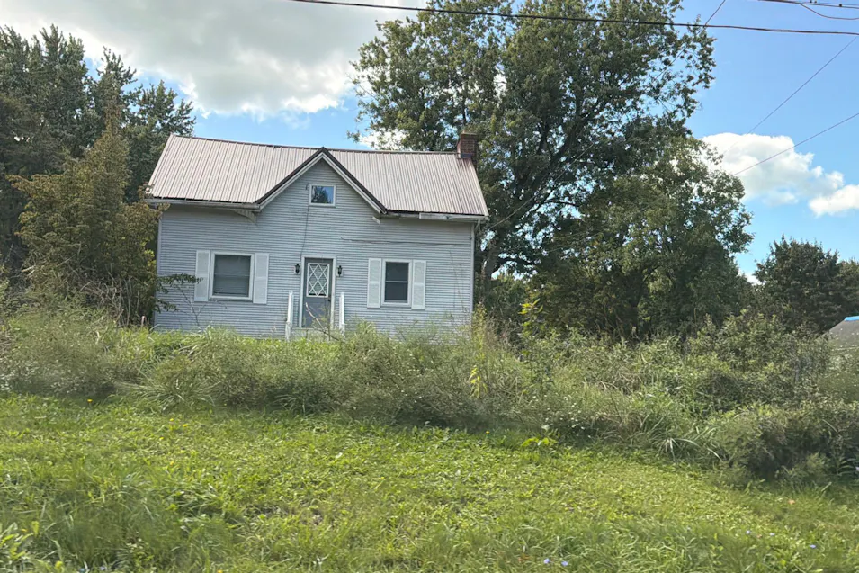 9476 State Route 305 Garrettsville, OH 44231, Portage County