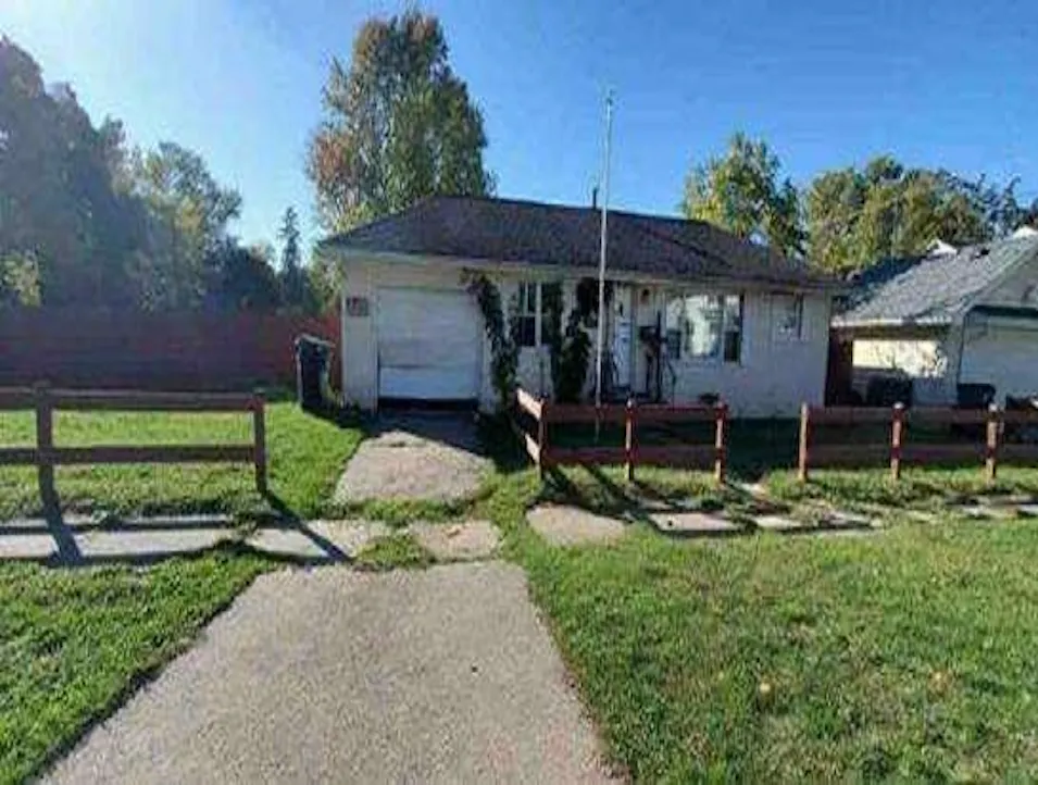 1236 N 9th St Niles, MI 49120, Berrien County