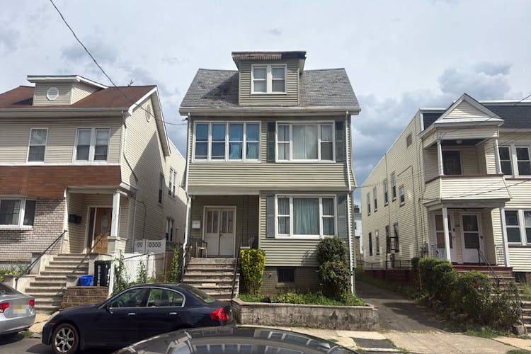 178 Hobson Street Newark, NJ 07112, Essex County