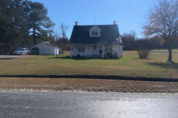 13426 Davis Ln Branchville, VA 23828, Southampton County