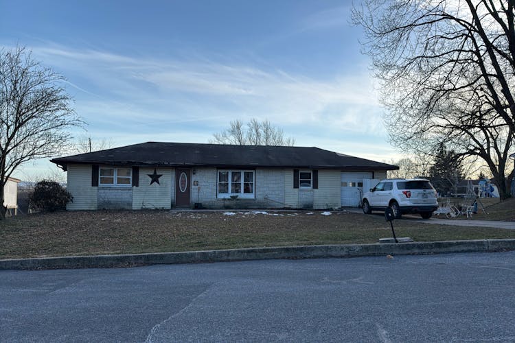 6 Bellaire Ave Carlisle, PA 17013, Cumberland County