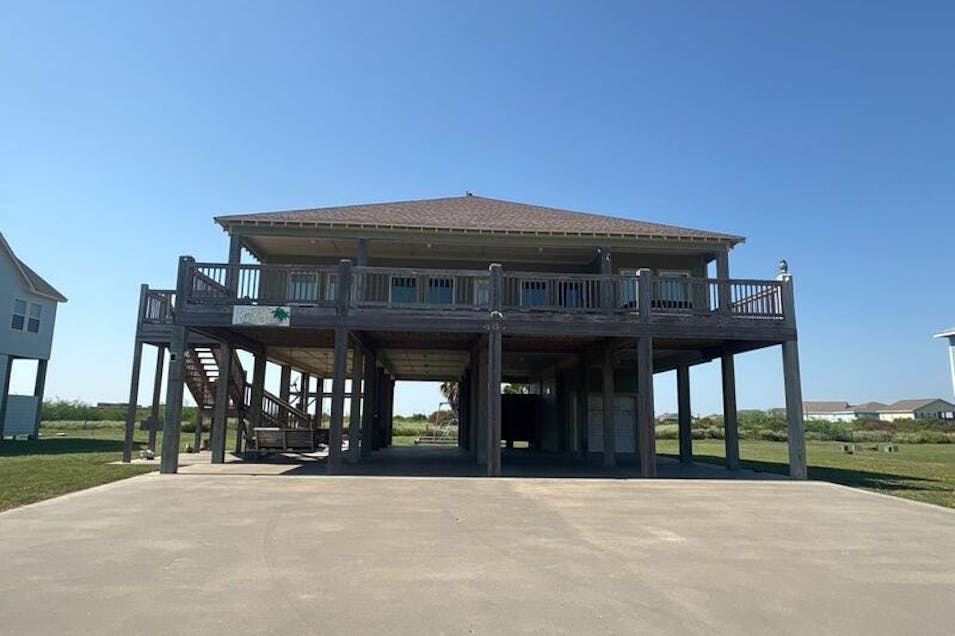 437 Atkinson St Crystal Beach, TX 77650, Galveston County