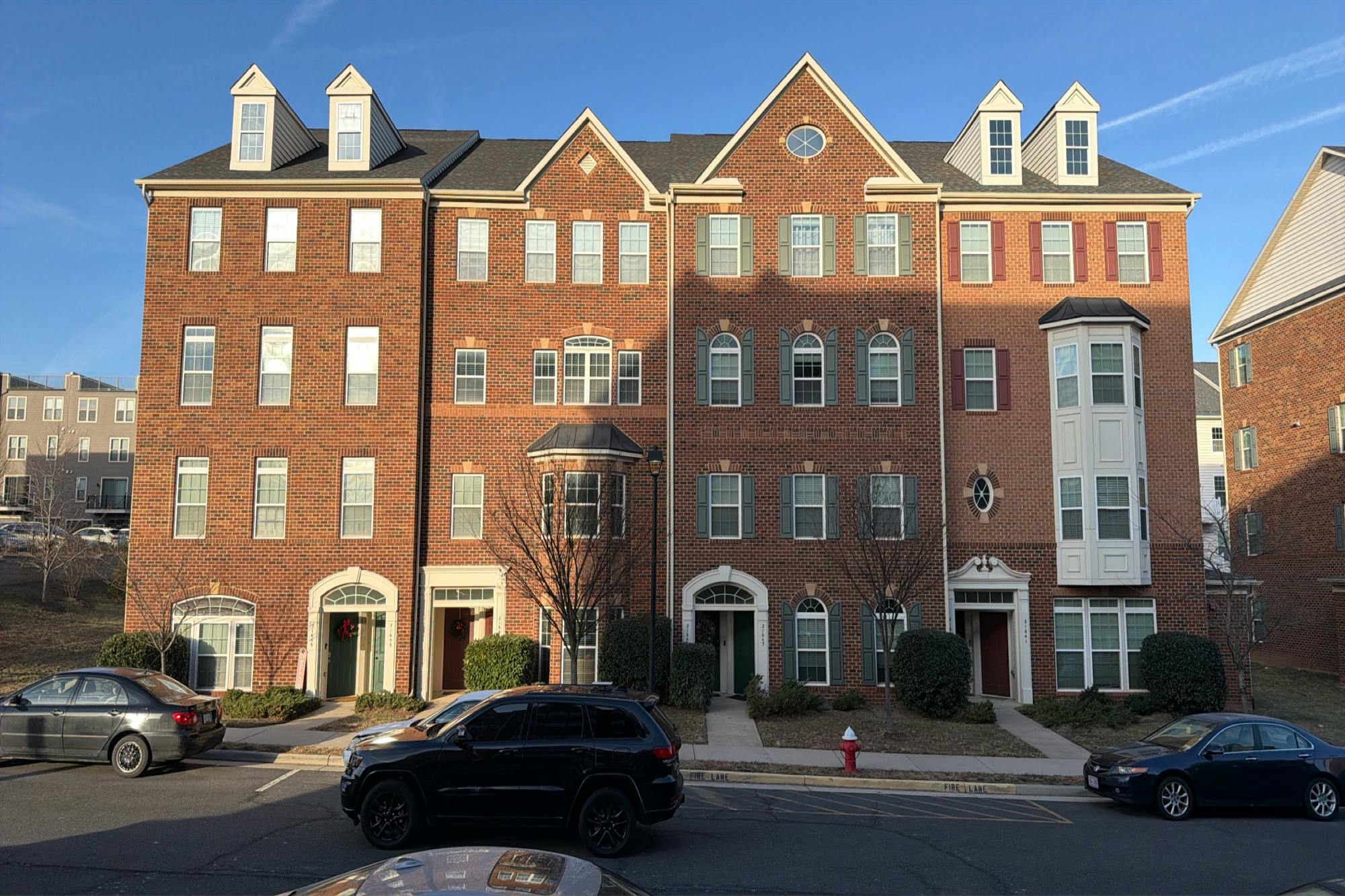 Listing photo #4