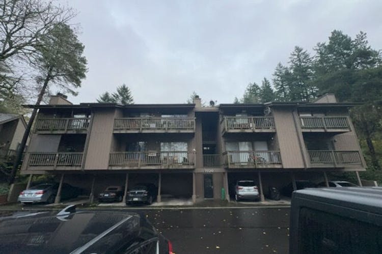 7720 SW Barnes Road Unit F Portland, OR 97225, Washington County