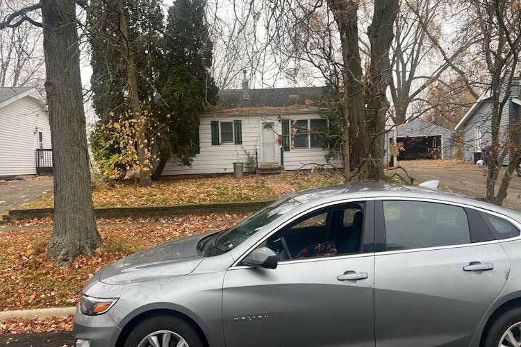 231 River Dr Dekalb, IL 60115, Dekalb County