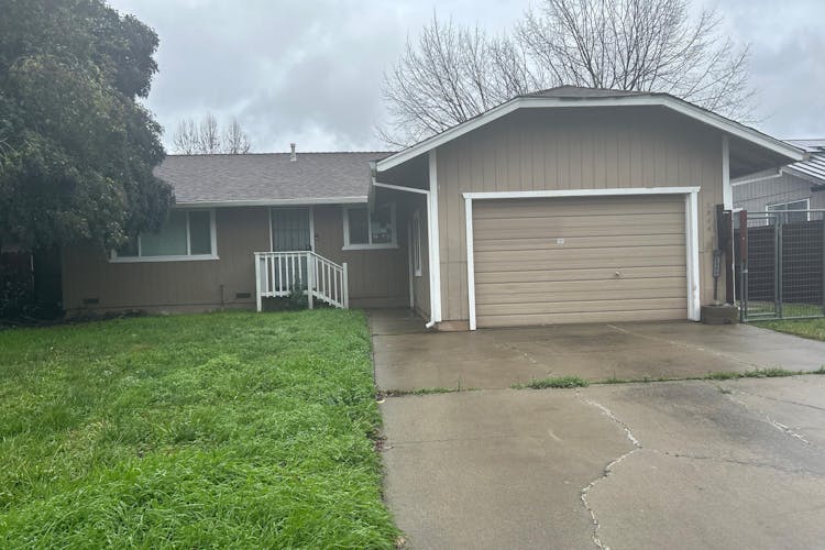 2860 Iris Street Anderson, CA 96007, Shasta County