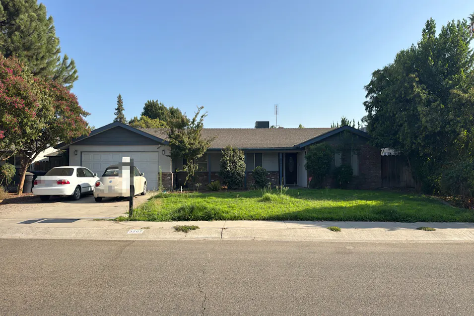3507 W Howard Ave Visalia, CA 93277, Tulare County