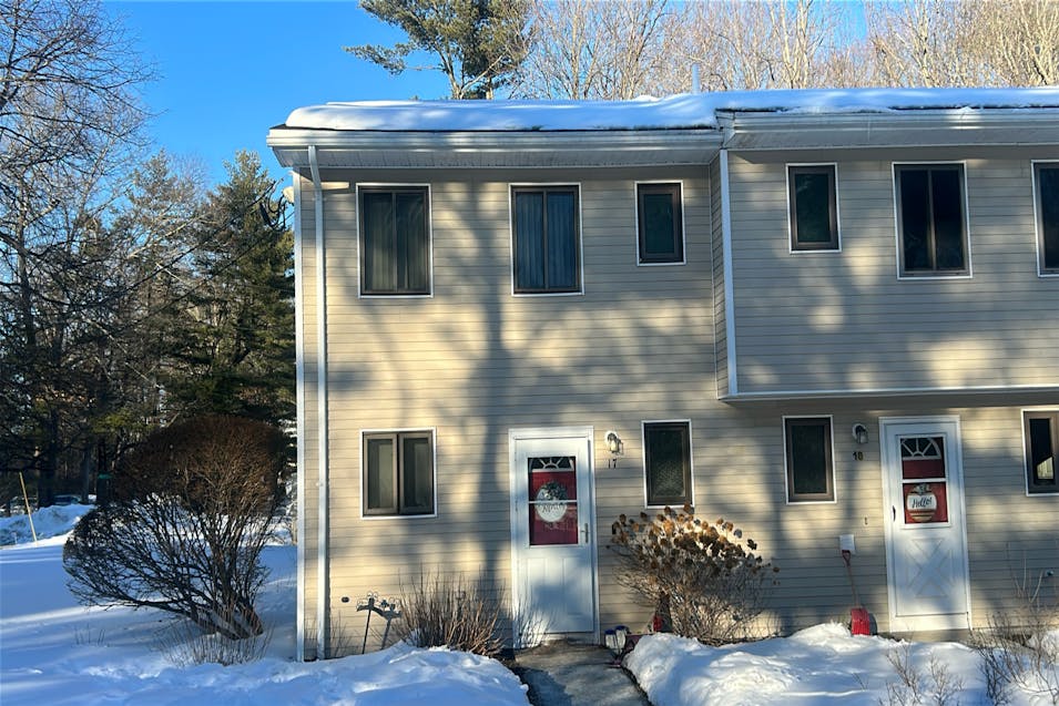 17 Heather Ln Bridgewater, MA 02324, Plymouth County