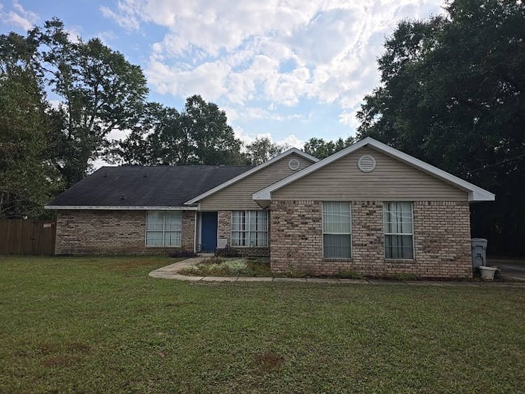5965 Rolling Green Dr Milton, FL 32570, Santa Rosa County