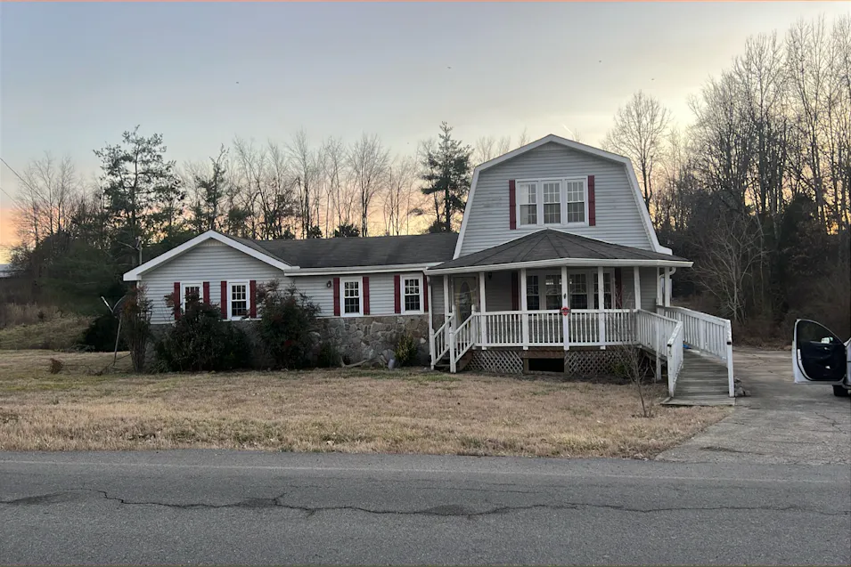 565 Brattontown Circle Lane La Fayette, TN 37083, Macon County