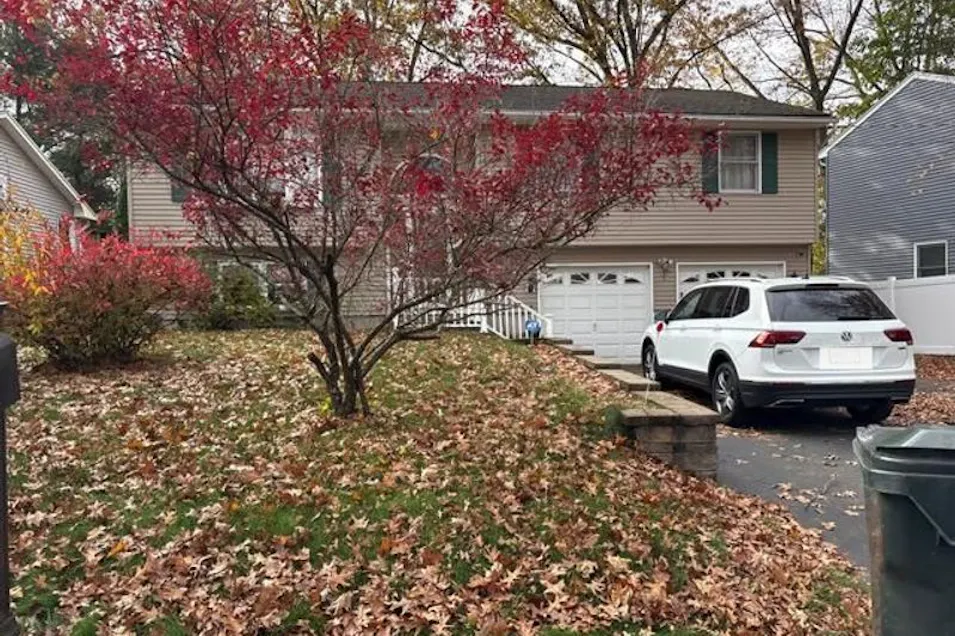 47 Fellsmere Street Springfield, MA 01119, Hampden County