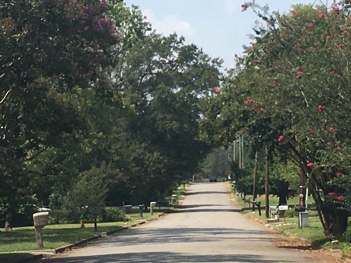Edgemont Dr, Huntsville, AL 35811