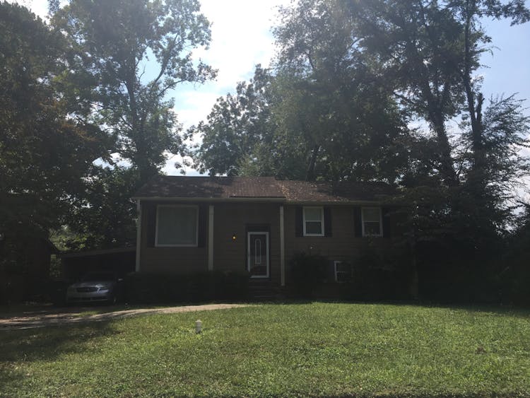 417 Edgemont Dr NW Huntsville, AL 35811, Madison County