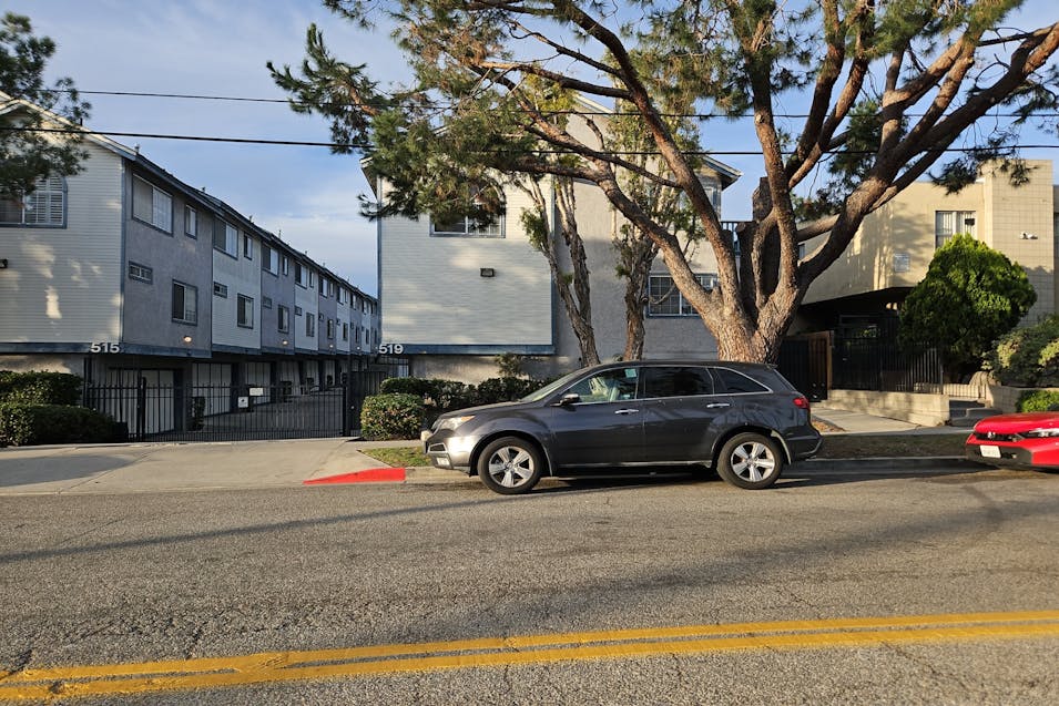 519 East Hazel Street #14 Inglewood, CA 90302, Los Angeles County