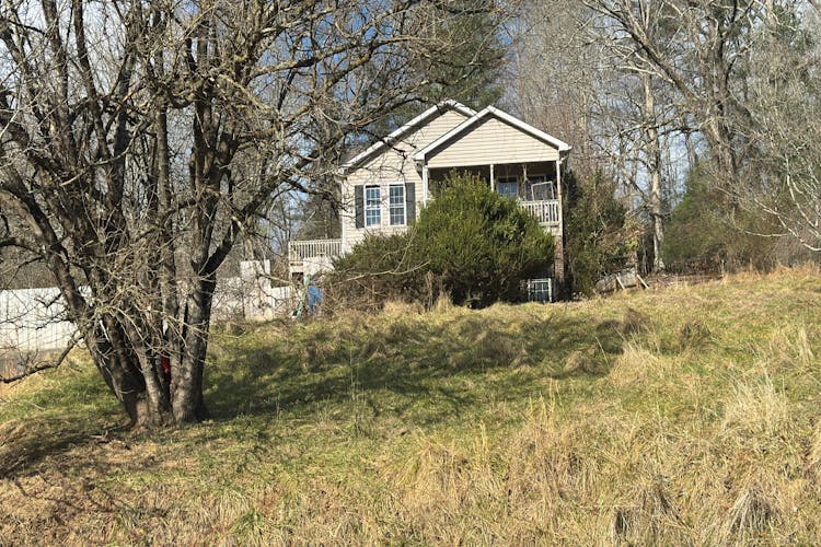 205 Forest Bend Drive Horse Shoe, NC 28742, Henderson County
