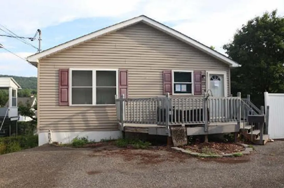 237 W Early Ave Coaldale, PA 18218, Schuylkill County