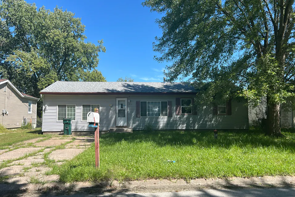 4716 11th Street A Moline, IL 61265, Rock Island County