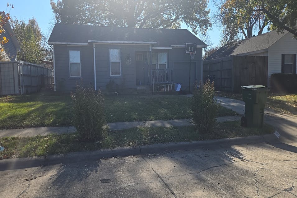 518 McLemore Dr Garland, TX 75040, Dallas County