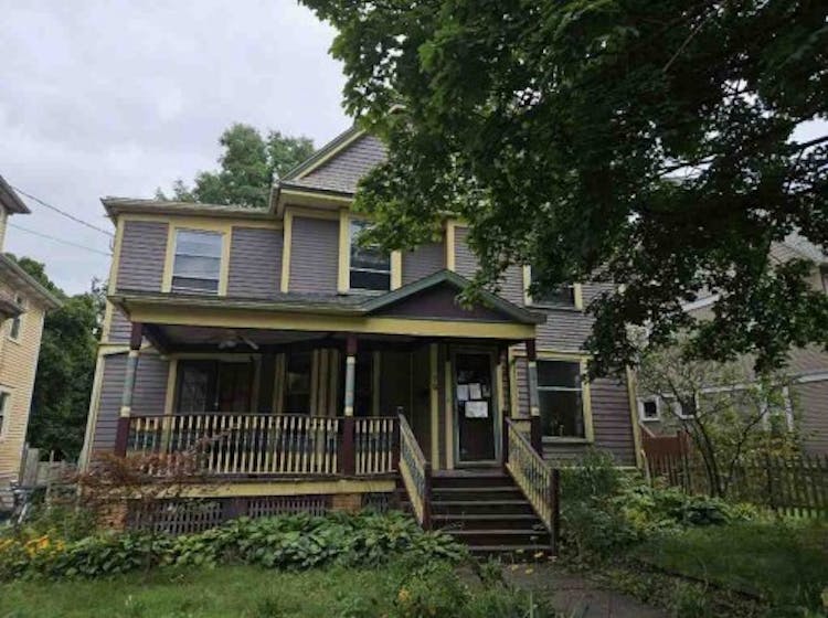 79 Beck Ave Akron, OH 44302, Summit County