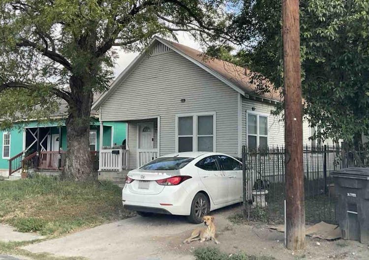1025 Menchaca St San Antonio, TX 78207, Bexar County