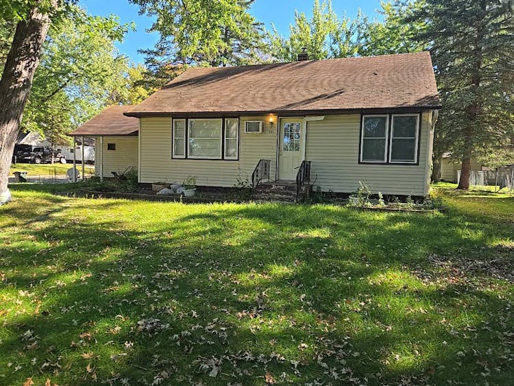 206 8th St SE Long Prairie, MN 56347, Todd County