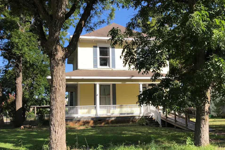 818 E McLennan Ave Mart, TX 76664, McLennan County