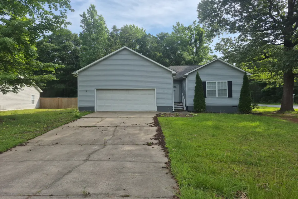 115 Stratford Pl Clinton, SC 29325, Laurens County