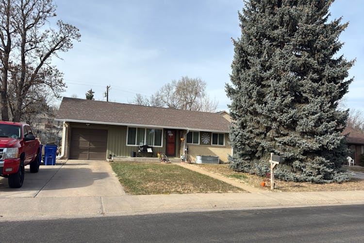 2421 25th Ave Greeley, CO 80634, Weld County