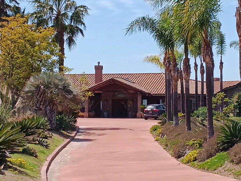 3592 Alta Loma Dr