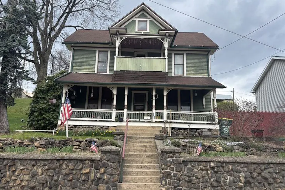 76 Montgomery St Montgomery, PA 17752, Lycoming County