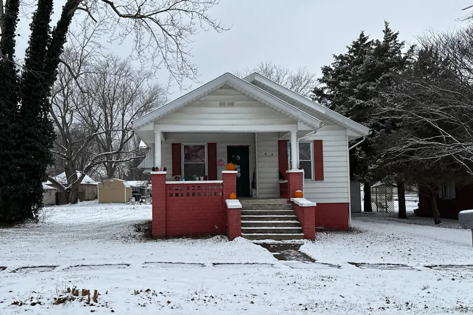 105 S 8th Street Elkville, IL 629320000, Jackson County