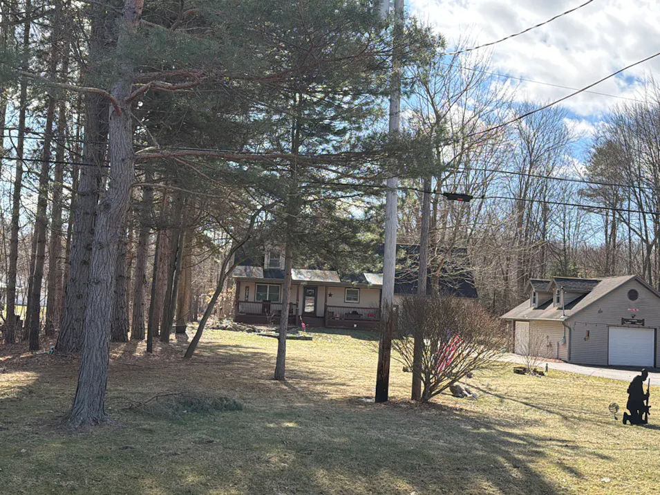 9339 Stanley Rd Flushing, MI 48433, Genesee County