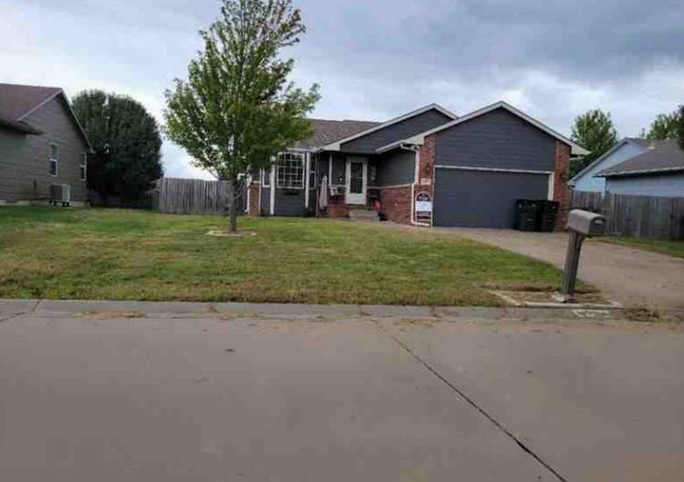 117 Sheffield Ct Newton, KS 67114, Harvey County