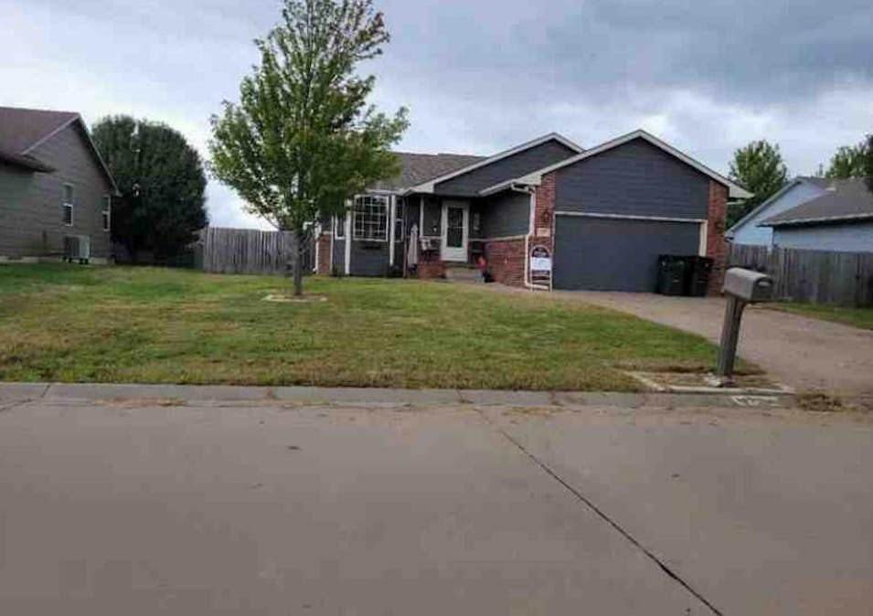 117 Sheffield Ct Newton, KS 67114, Harvey County