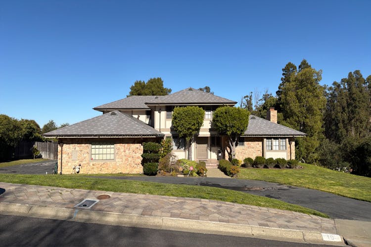 10 Eugenia Way Hillsborough, CA 94010, San Mateo County