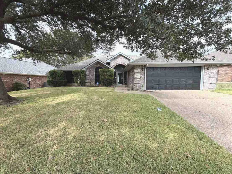 1221 Downwood Drive Burleson, TX 76028, Johnson County