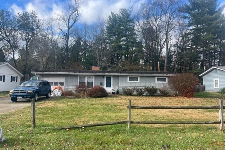 561 Kenwell Dr Newark, OH 43055, Licking County