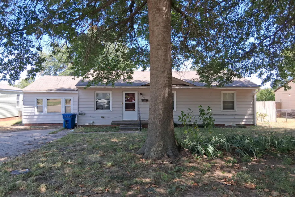 704 S Howerton Ave Cushing, OK 74023, Payne County