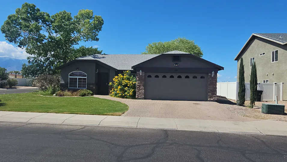1020 S Coventry Dr Safford, AZ 85546, Graham County