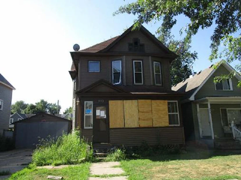 330 Edmund Ave