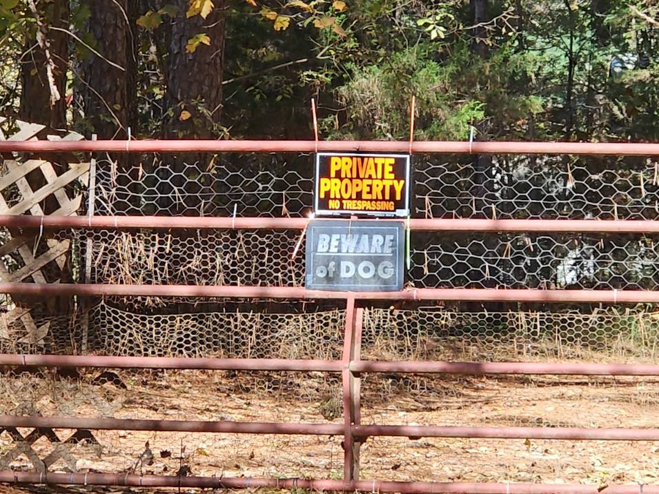 1640 County Road 203 Alton, MO 65606, Oregon County