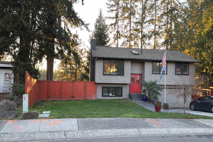 13305 115th Ave NE Kirkland, WA 98034, King County