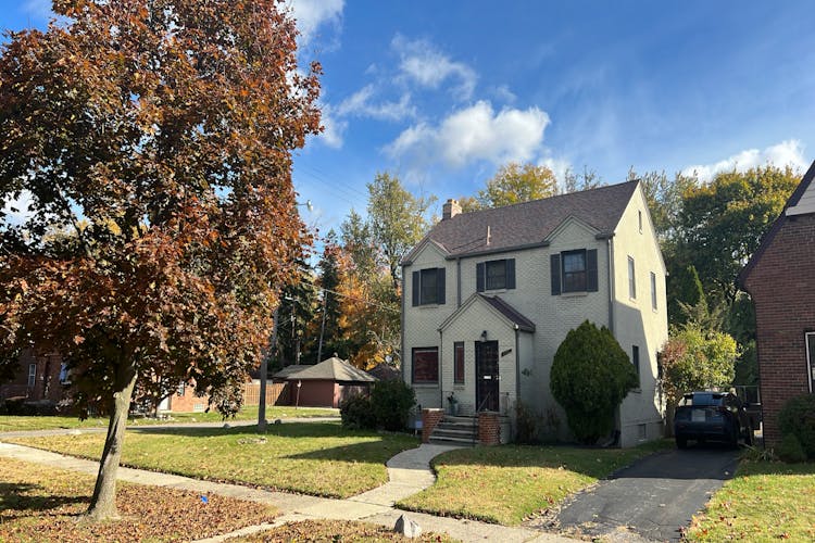16780 Shaftsbury Ave Detroit, MI 48219, Wayne County