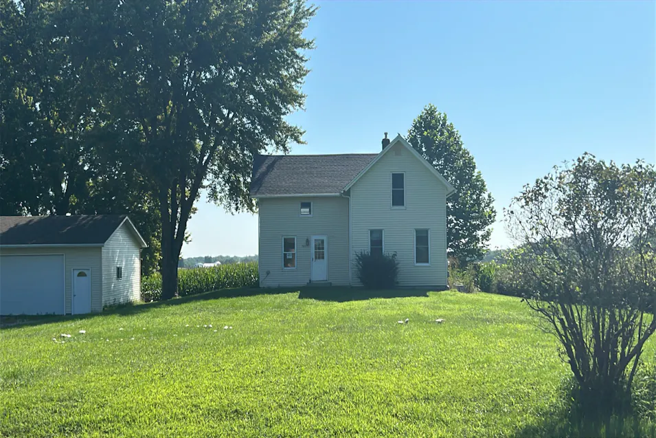 301 N 1st St Long Grove, IA 52756, Scott County