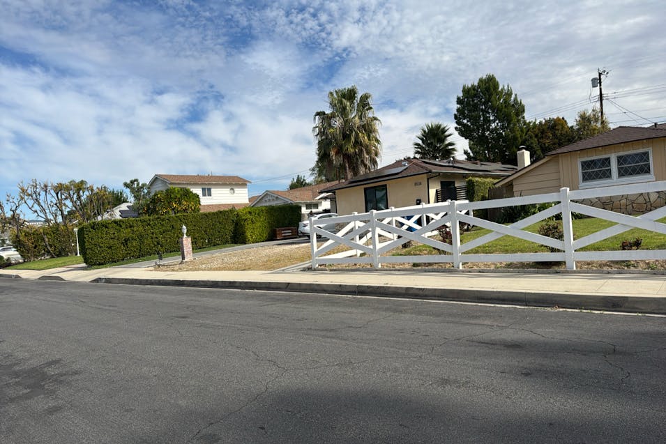 8540 Calvin Ave Northridge, CA 91324, Los Angeles County